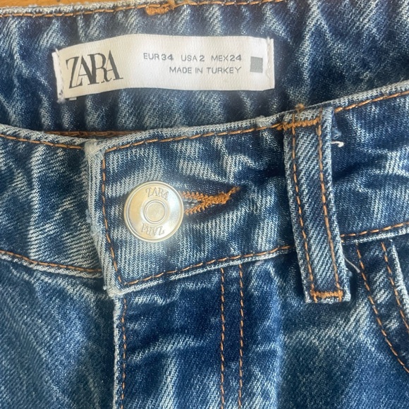 *BLOGGERS FAVE* Zara cut out jeans with rhinestone chains - sz 2 - Picture 7 of 10